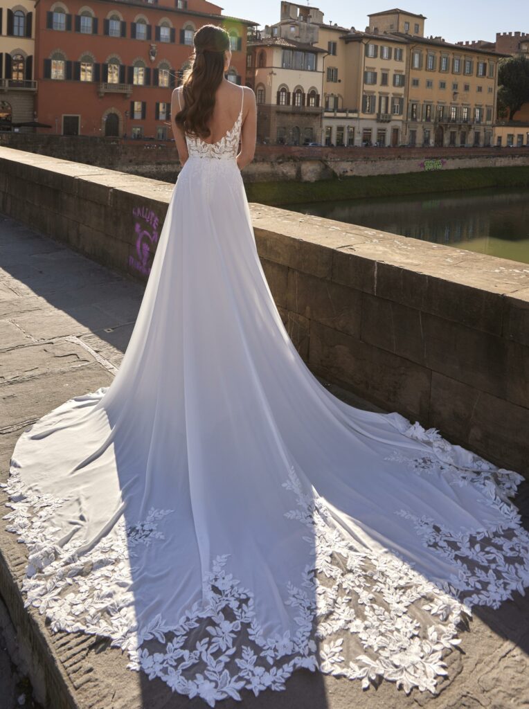 Monica Loretti 30823