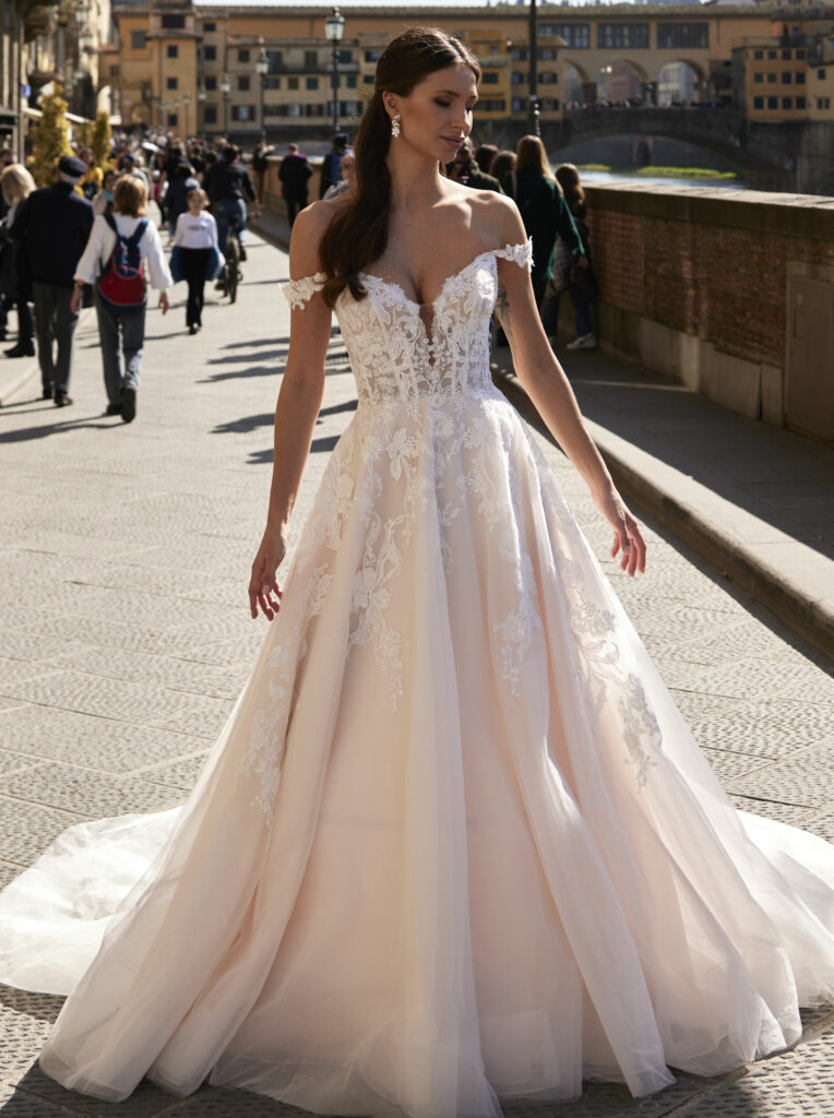 Monica Loretti 30806